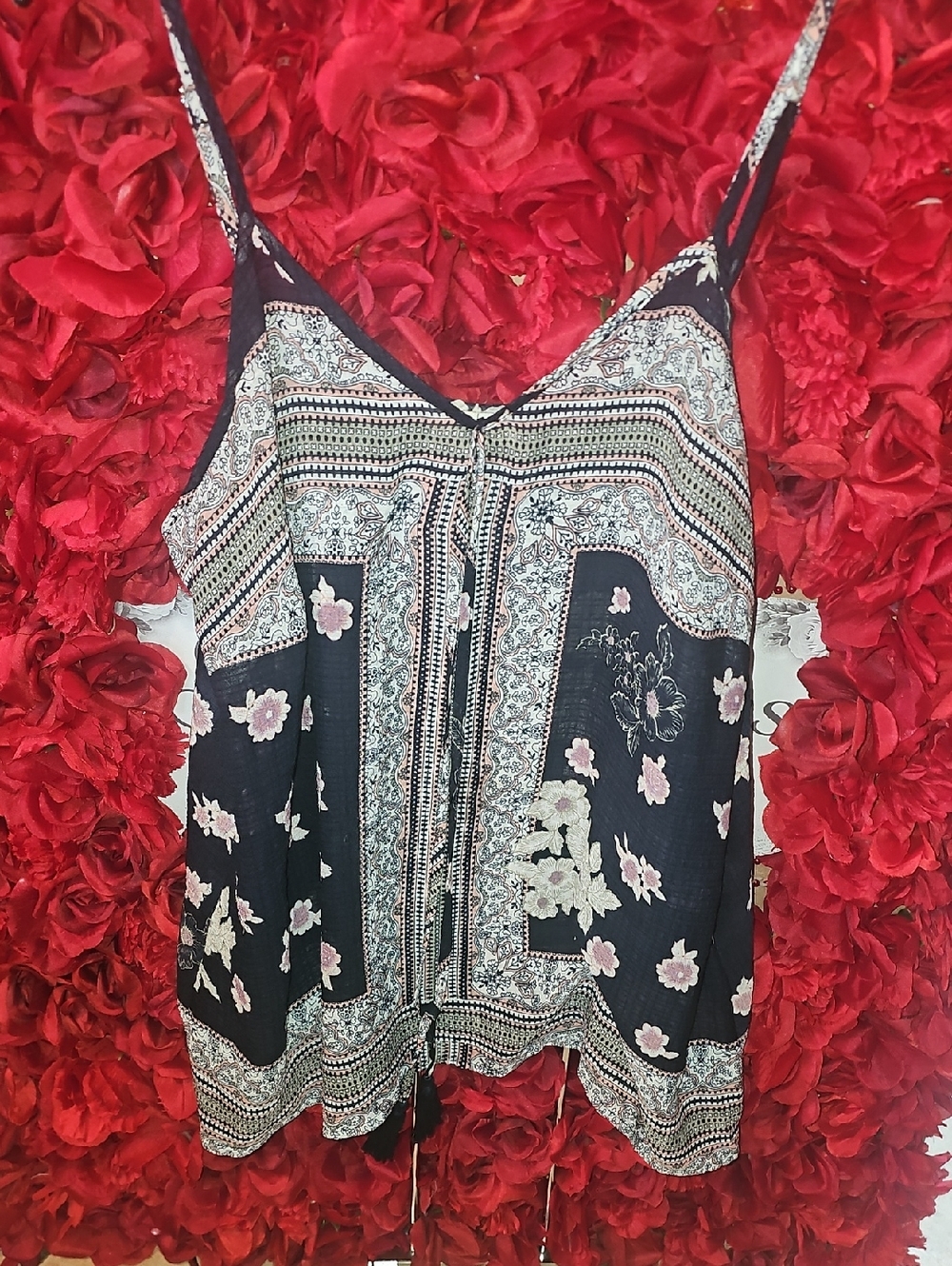 Umgee Women's Black Floral Border Print Camisole Size Large